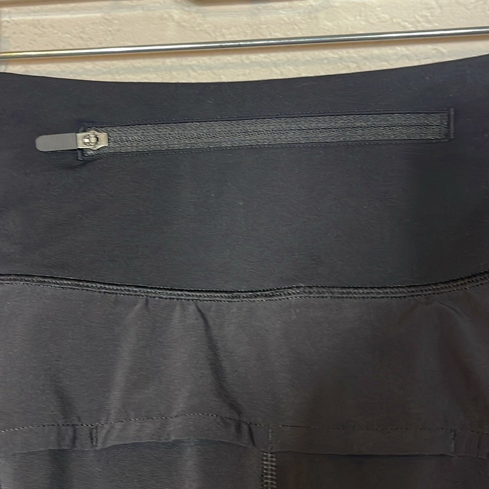 Lululemon Speed Up Mid-Rise Short 4" Inseam Black Size 4 Lined - Picture 10 of 12